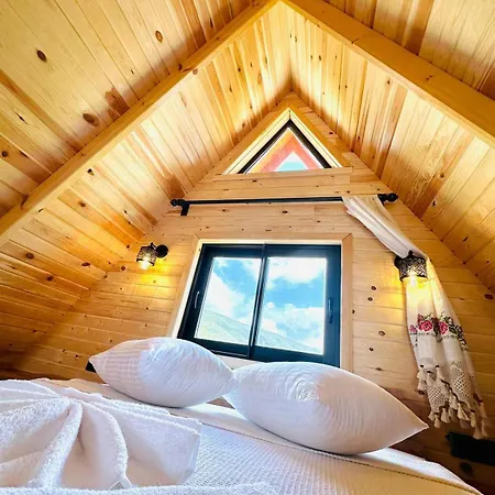 Kalkan'da Dogal Ahsap Ev, 2 Yatak Odasi, 1 Banyo, Wi-fi Holiday home Kas