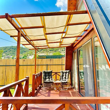 Kalkan'da Dogal Ahsap Ev, 2 Yatak Odasi, 1 Banyo, Wi-fi