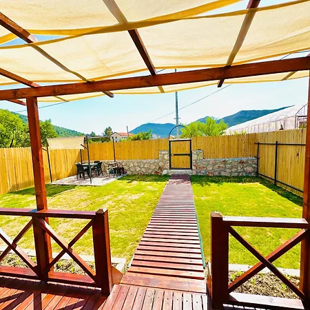 Kalkan'da Dogal Ahsap Ev, 2 Yatak Odasi, 1 Banyo, Wi-fi *